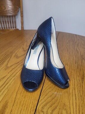 ✨️Arnold Churgin Leather Pumps  sz 8.5